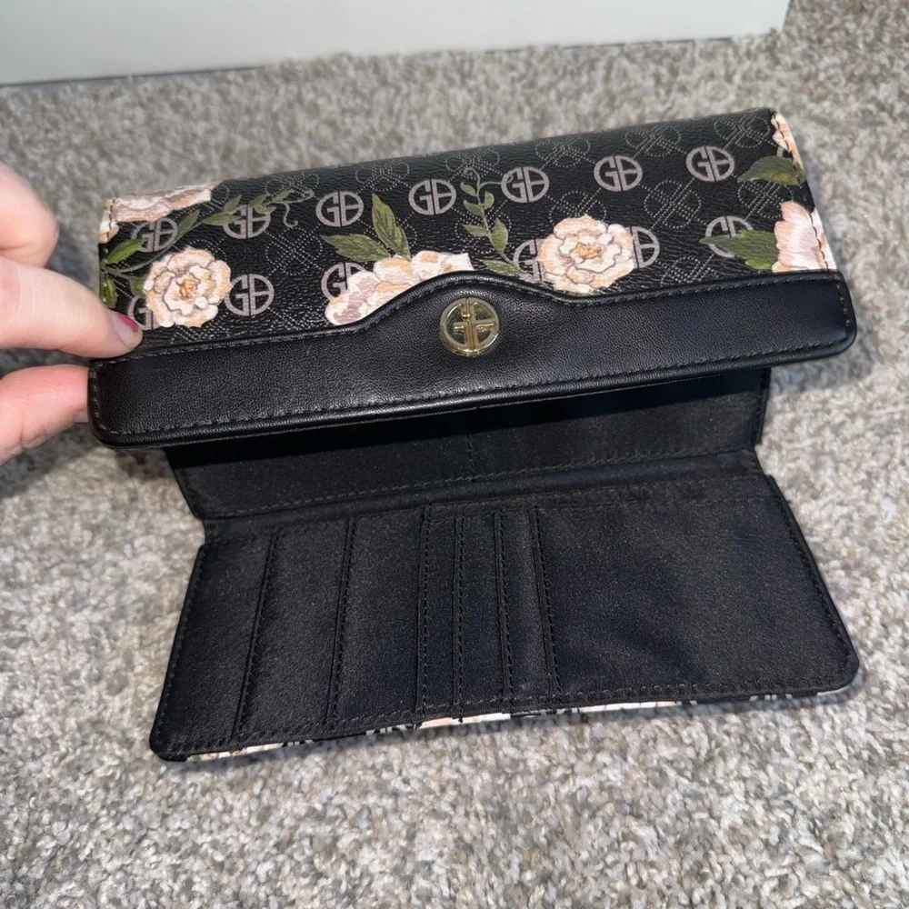 NWOT Giani Bernini Floral Black Folding Wallet with Logo, Card Slots Coin Pocket